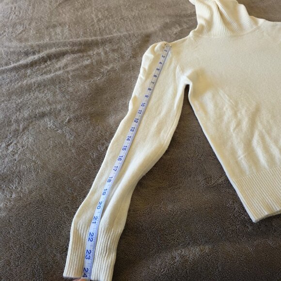 Vintage Spiegel 100% Cashmere Turtleneck Sweater Women’s M Cream Puff Shoulder - Picture 14 of 15